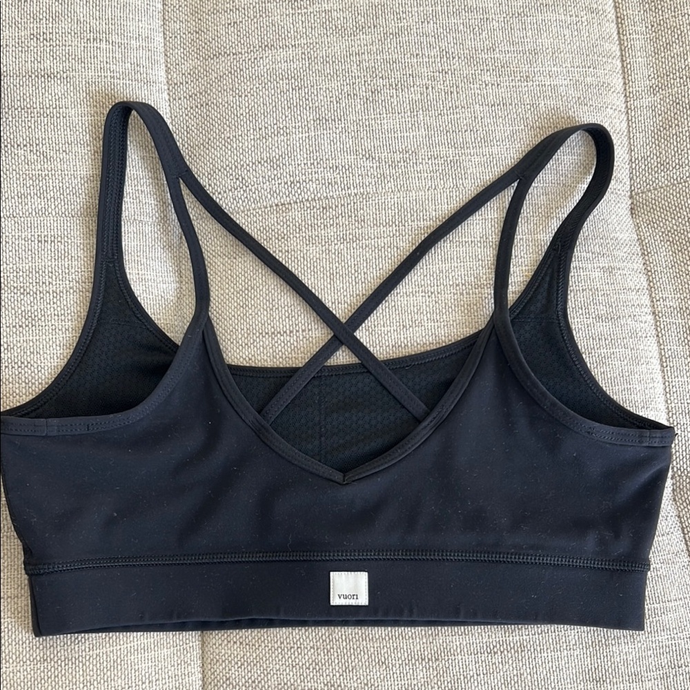 Vuori Mindset Bra in Black
